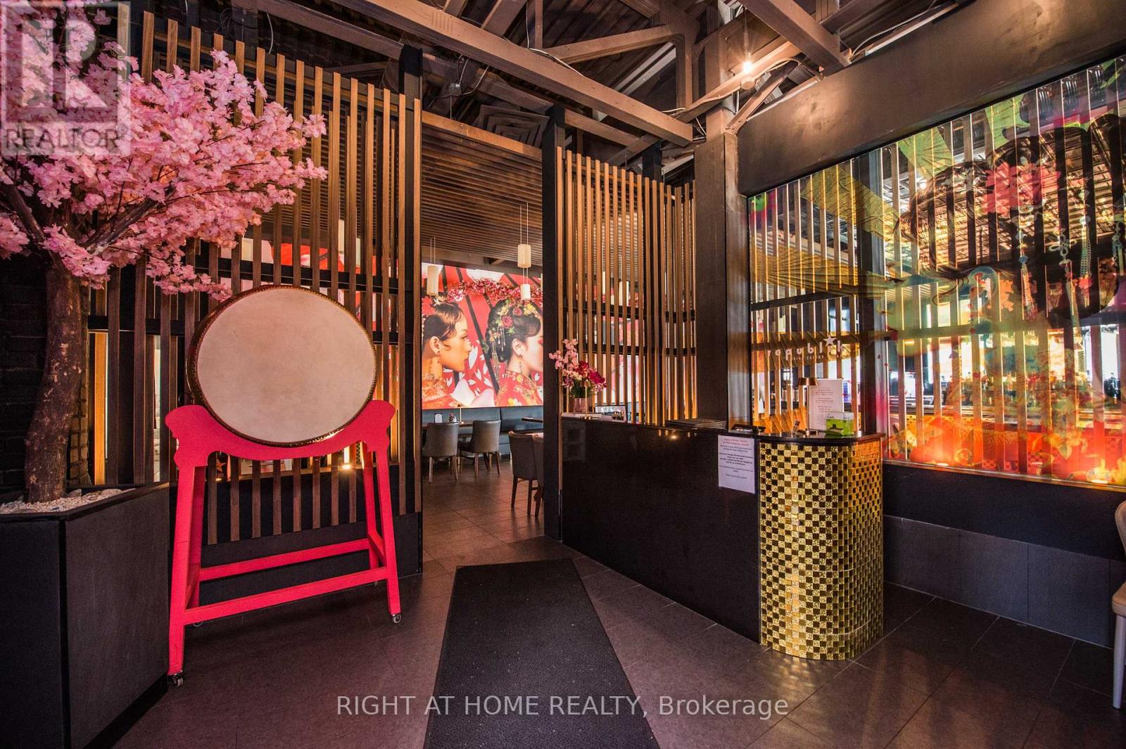 G10 - 2000 Appleby Line, Burlington, Ontario  L7L 6M6 - Photo 4 - W12534208