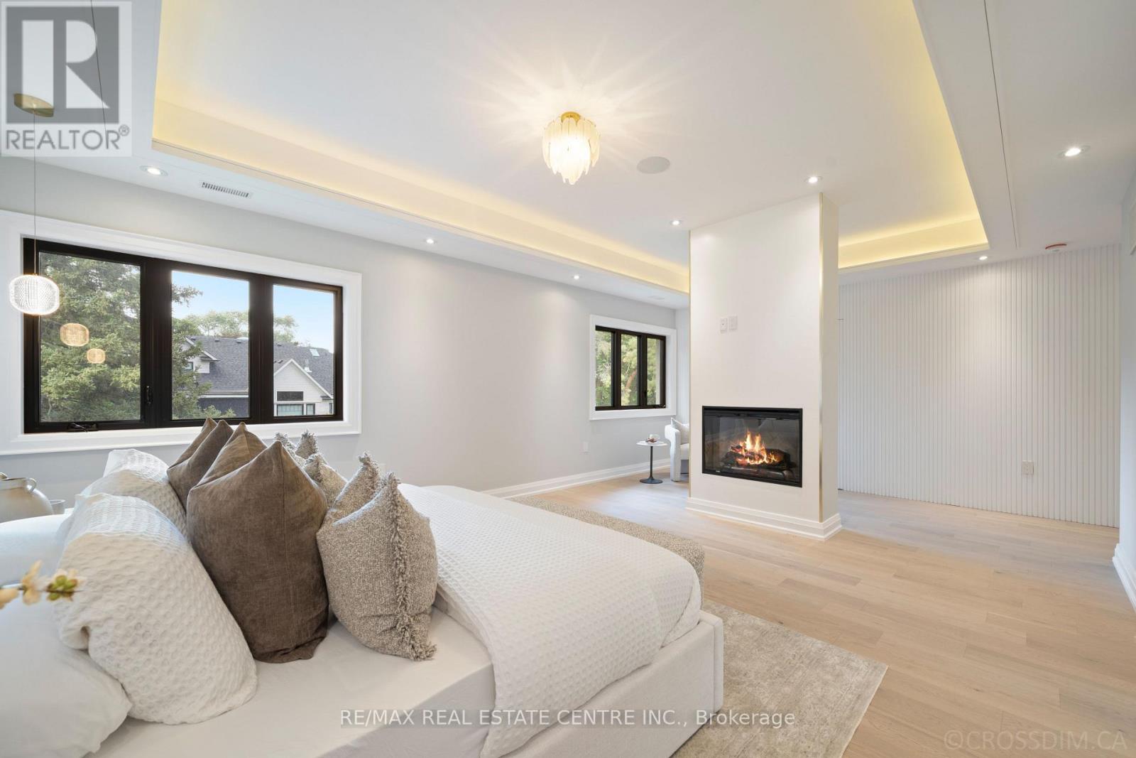 1065 Rebecca Street, Oakville, Ontario  L6L 1Y6 - Photo 21 - W12534216