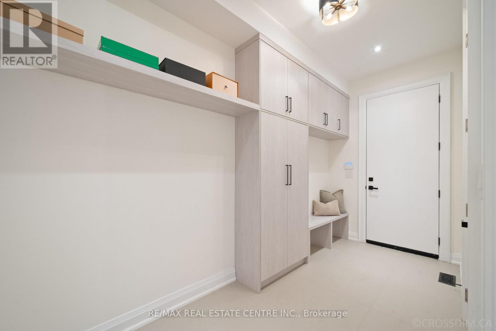 1065 Rebecca Street, Oakville, Ontario  L6L 1Y6 - Photo 41 - W12534216