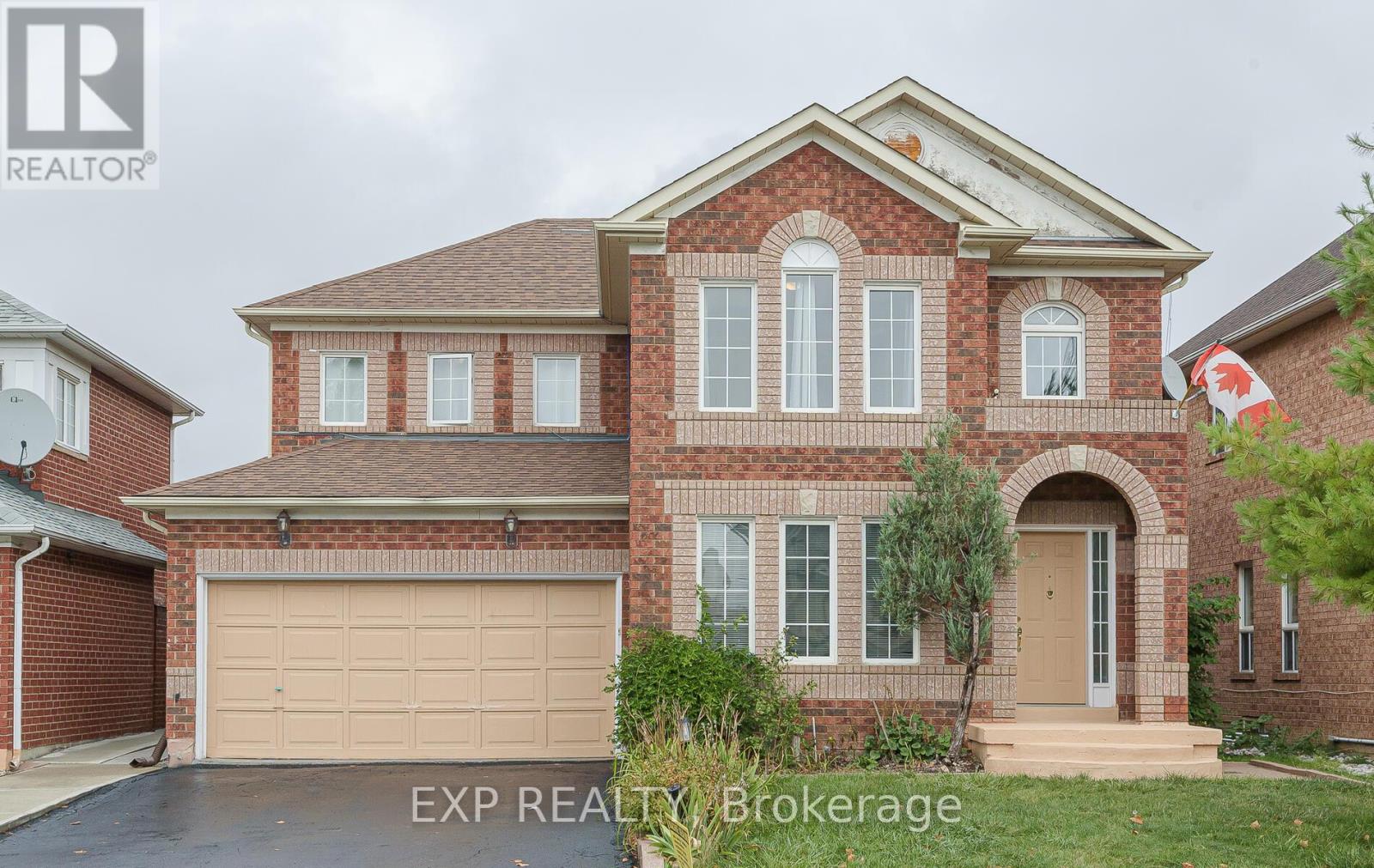 15 MEADOW GLADE ROAD, Brampton, Ontario