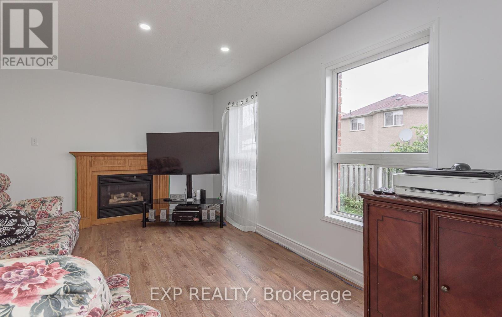 15 Meadow Glade Road, Brampton, Ontario  L6R 1Z7 - Photo 11 - W12534246