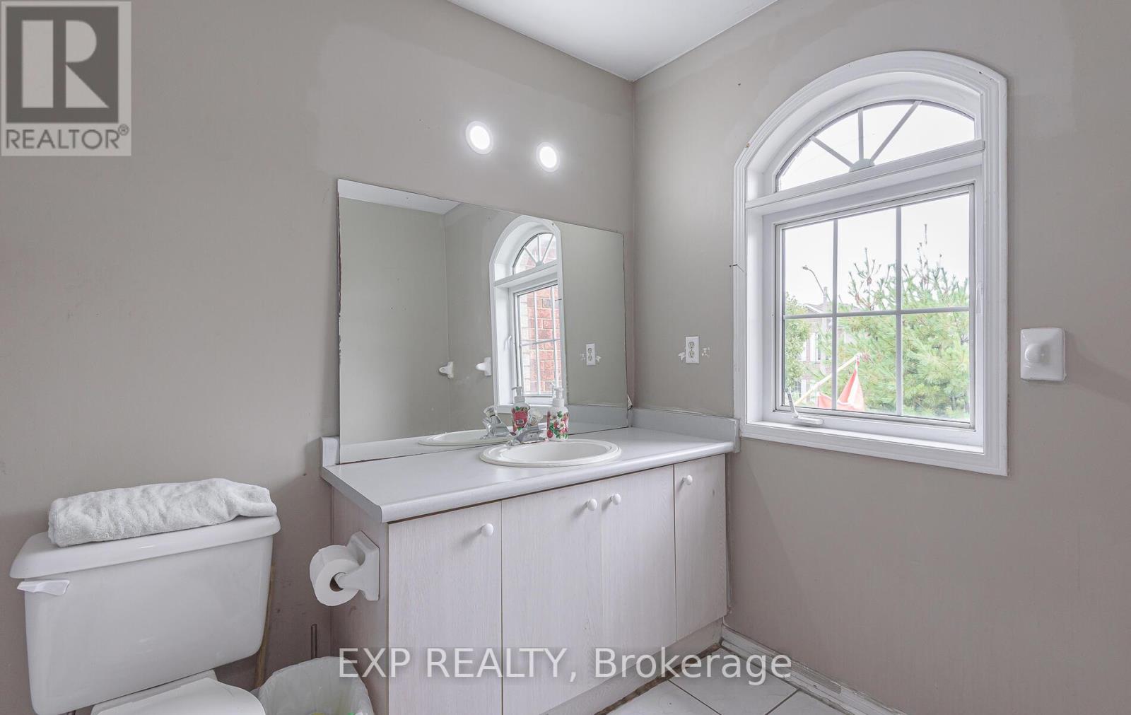 15 Meadow Glade Road, Brampton, Ontario  L6R 1Z7 - Photo 21 - W12534246