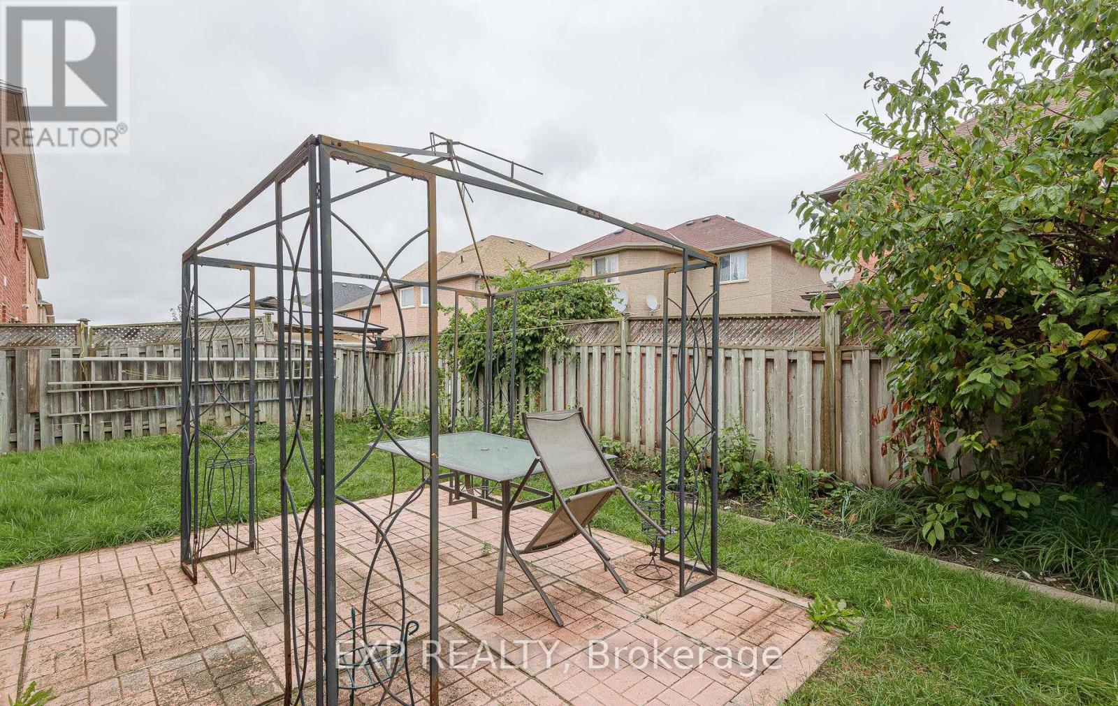 15 Meadow Glade Road, Brampton, Ontario  L6R 1Z7 - Photo 25 - W12534246