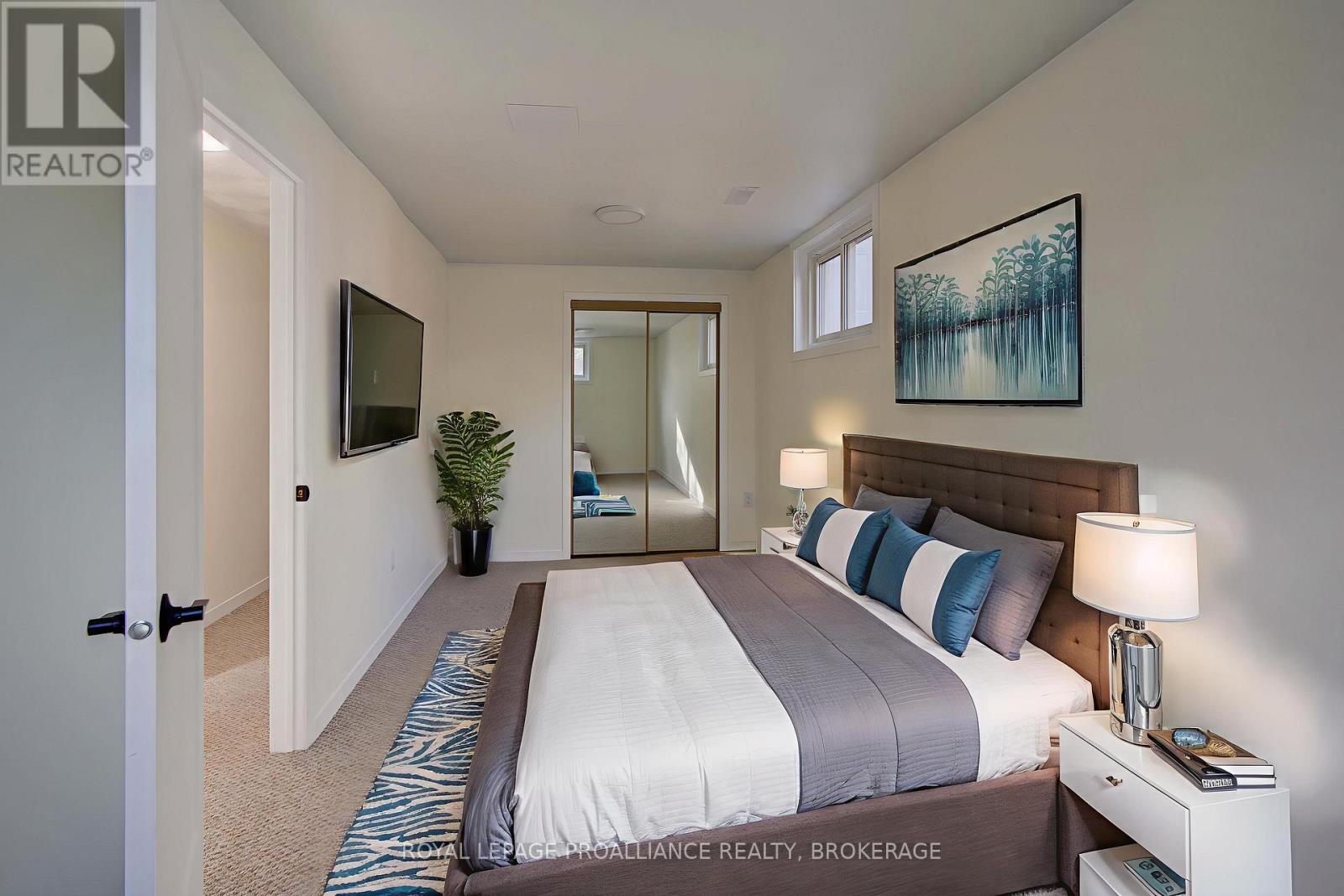 84 Joyce Street, Kingston, Ontario K7K 6A7 - Photo 10 - X12534268