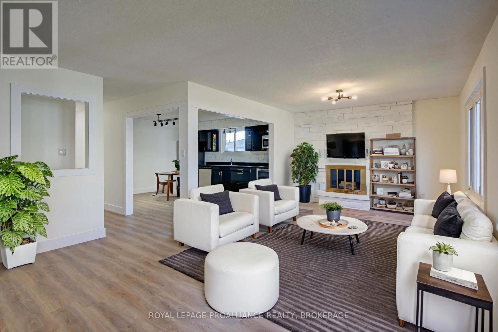 84 Joyce Street, Kingston, Ontario K7K 6A7 - Photo 5 - X12534268