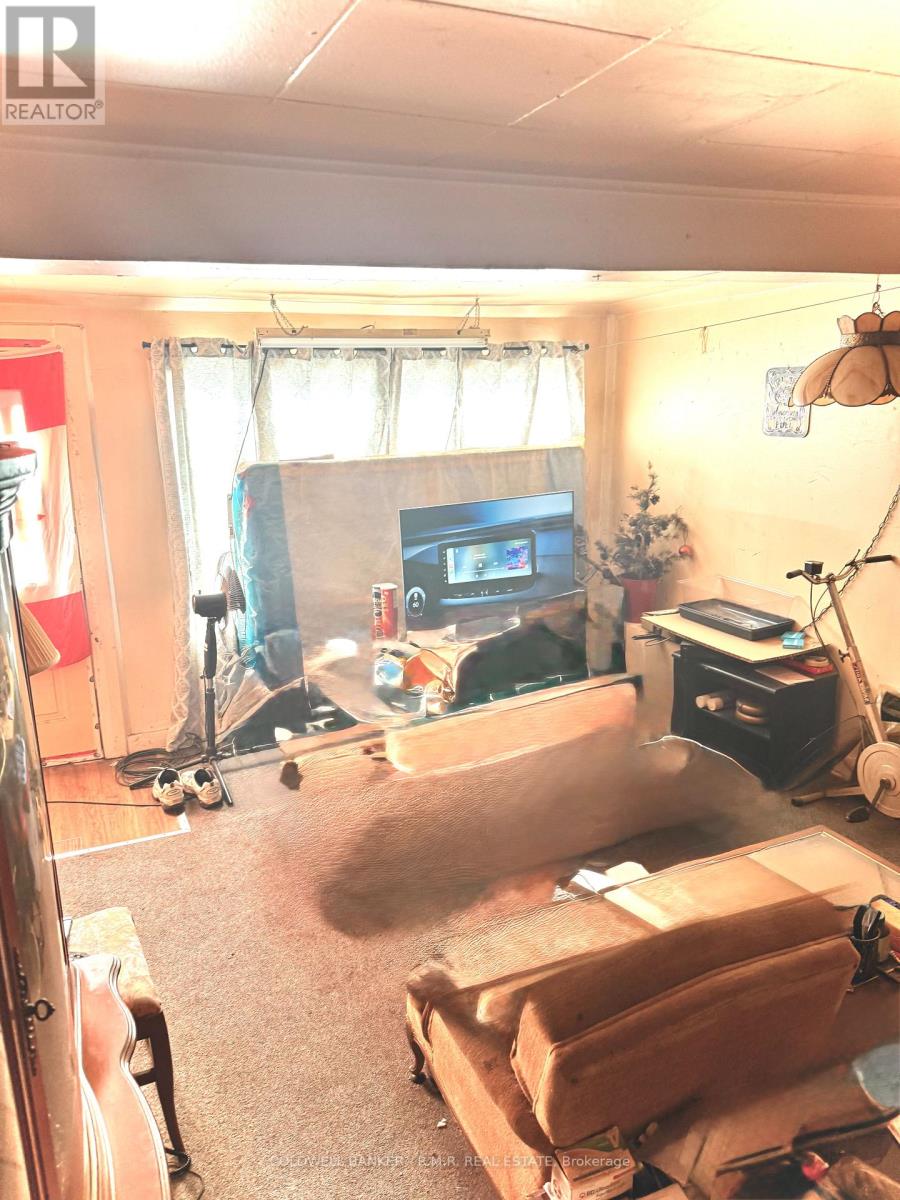 40 Queen Street, Kawartha Lakes, Ontario K9V 1S4 - Photo 4 - X12534280