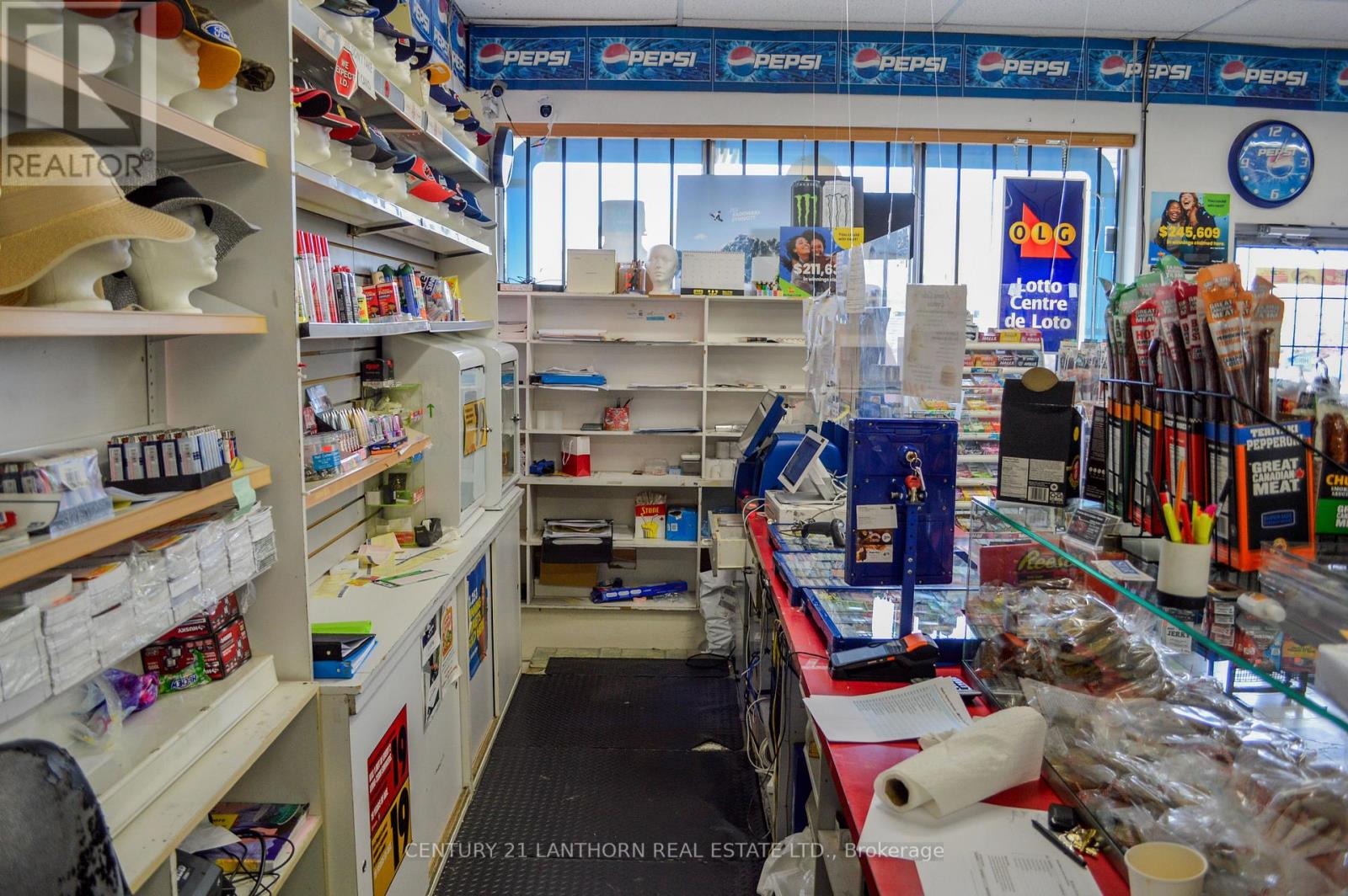 423-425 Sidney Street, Quinte West, Ontario K8V 6N6 - Photo 10 - X12534302