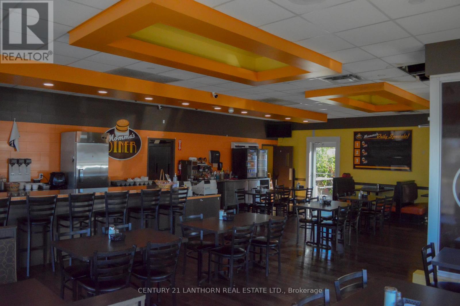 423-425 Sidney Street, Quinte West, Ontario K8V 6N6 - Photo 13 - X12534302