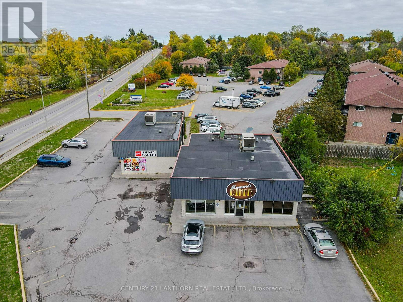 423-425 Sidney Street, Quinte West, Ontario K8V 6N6 - Photo 3 - X12534302