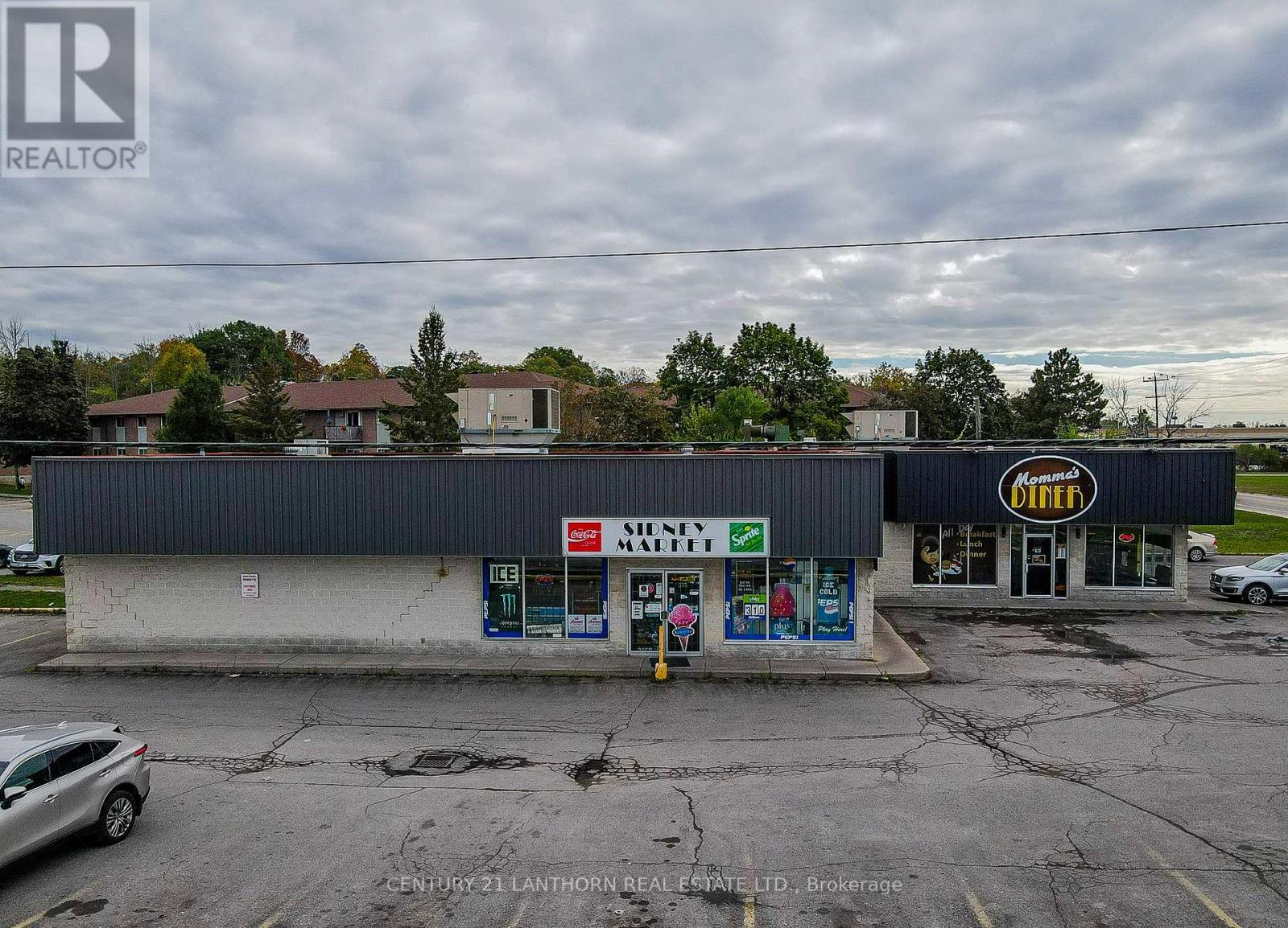 423-425 Sidney Street, Quinte West, Ontario K8V 6N6 - Photo 4 - X12534302