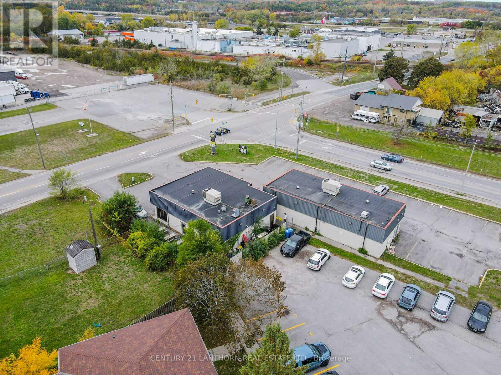 423-425 Sidney Street, Quinte West, Ontario K8V 6N6 - Photo 5 - X12534302