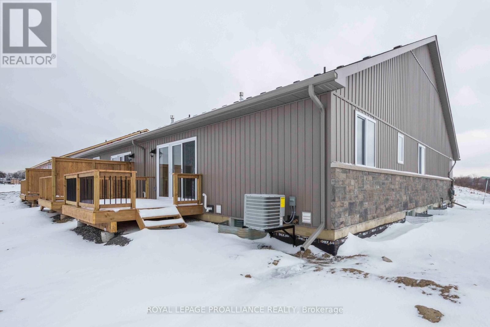 117 Farrington Crescent, Prince Edward County, Ontario K0K 2T0 - Photo 18 - X12534336