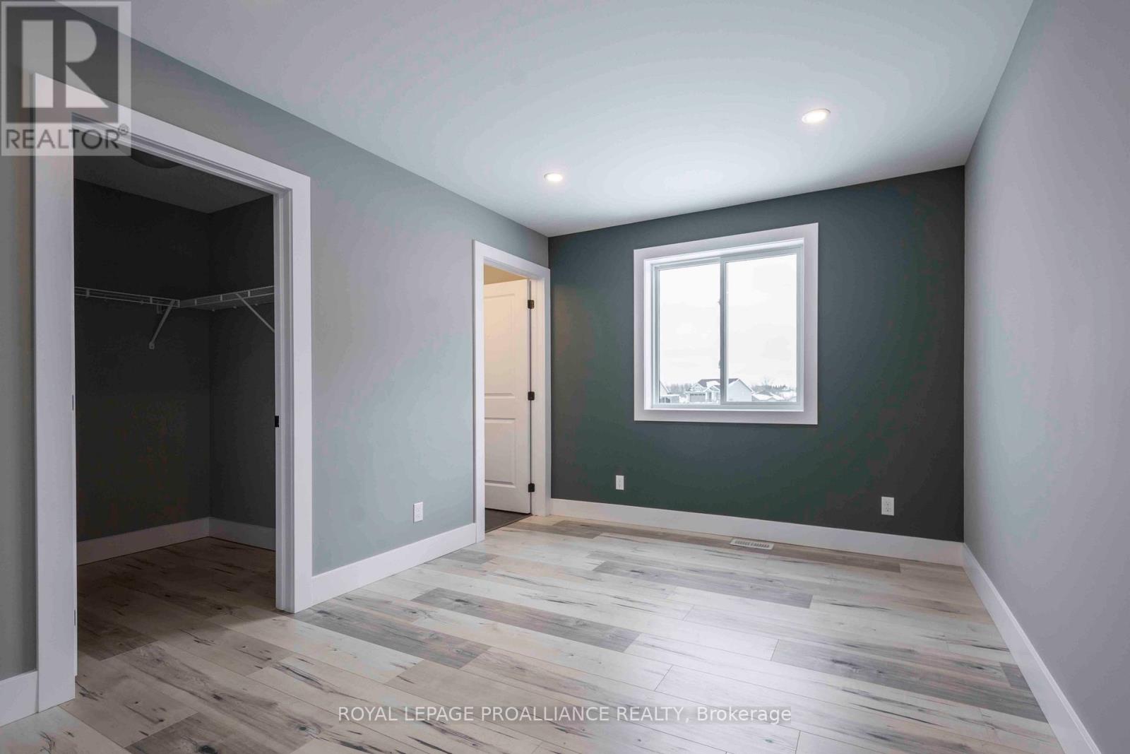 117 Farrington Crescent, Prince Edward County, Ontario K0K 2T0 - Photo 7 - X12534336