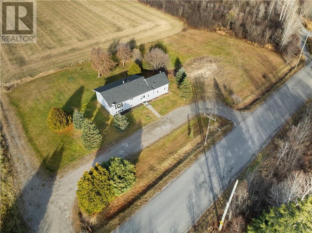 200 Lavallee Road, Chelmsford, Ontario P0M 1L0 - Photo 2 - 2125594
