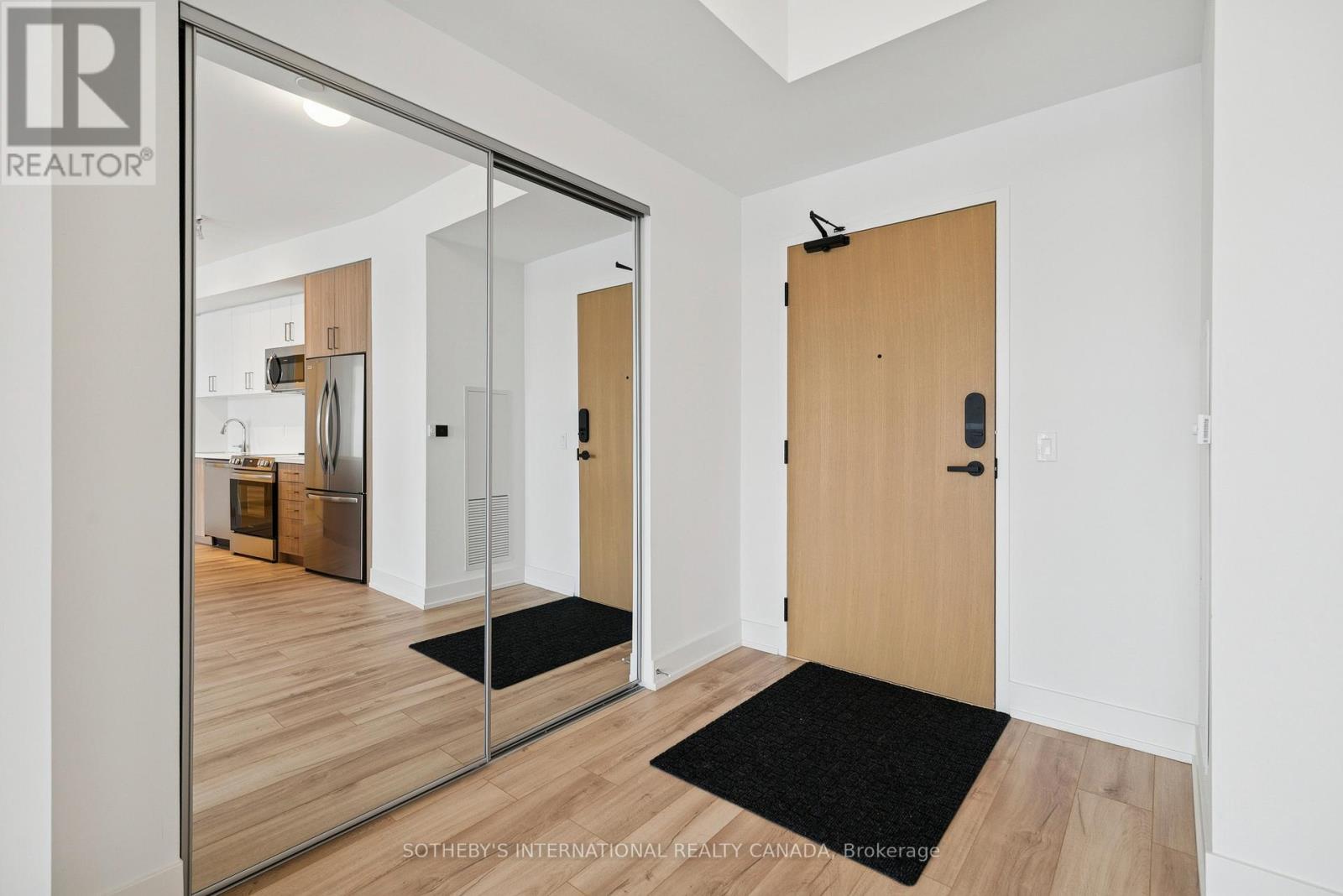 320 - 333 Sunseeker Avenue, Innisfil, Ontario  L9S 0R6 - Photo 10 - N12533794