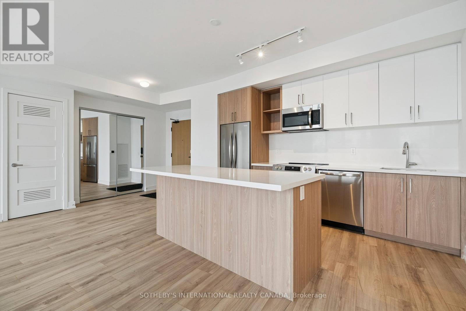 320 - 333 Sunseeker Avenue, Innisfil, Ontario  L9S 0R6 - Photo 15 - N12533794