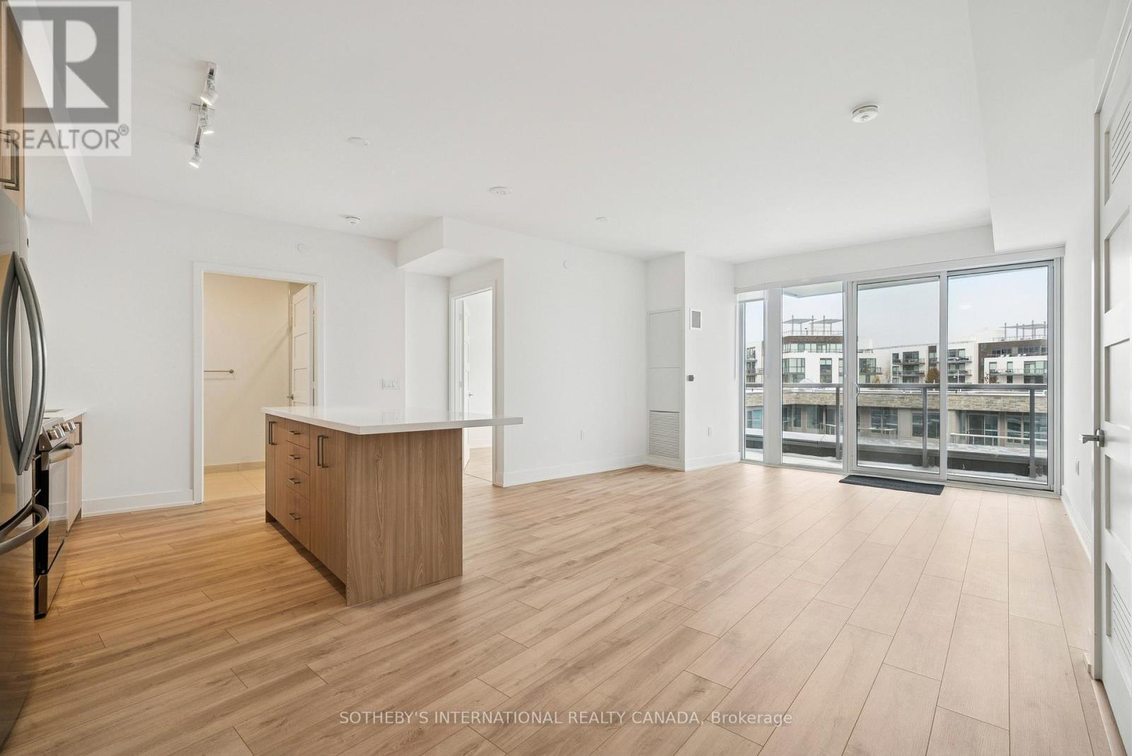 320 - 333 Sunseeker Avenue, Innisfil, Ontario  L9S 0R6 - Photo 9 - N12533794