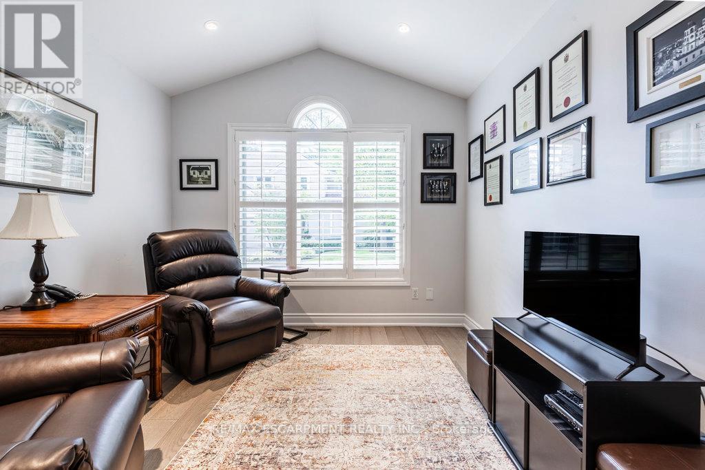 2 - 1095 Skyview Drive, Burlington, Ontario  L7P 4W7 - Photo 23 - W12433824