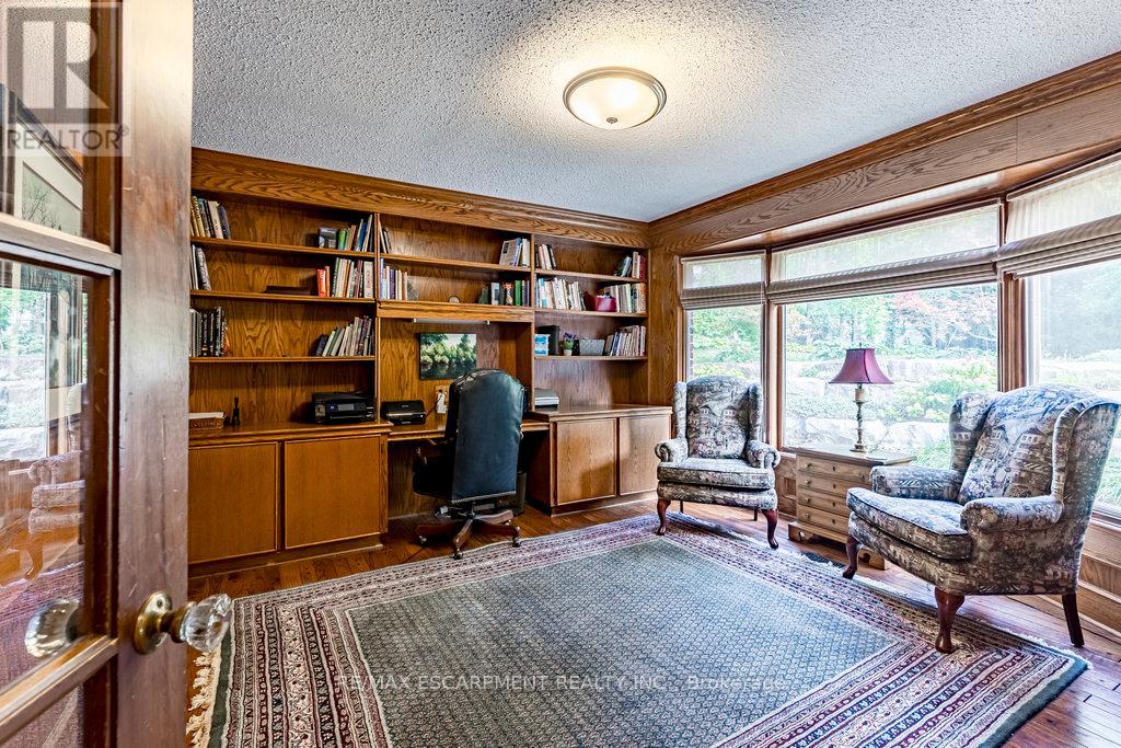 225 Shoreacres Road, Burlington, Ontario  L7L 2H3 - Photo 16 - W12443456