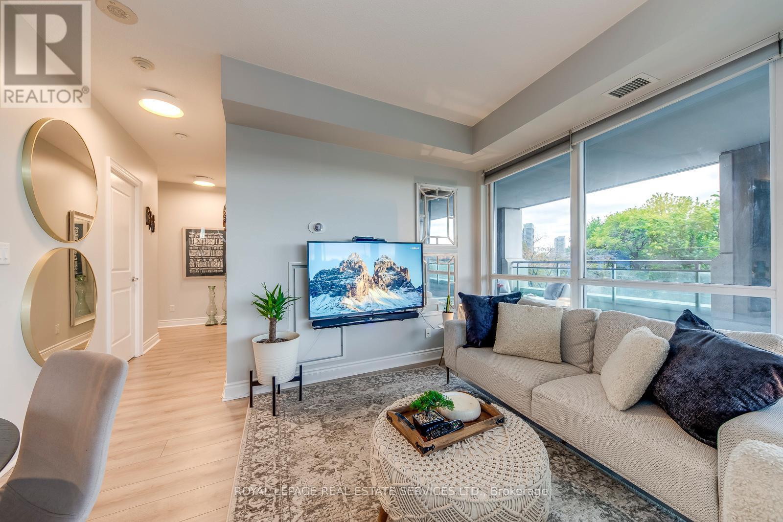 203 - 16 Brookers Lane, Toronto, Ontario  M8V 0A5 - Photo 3 - W12487374