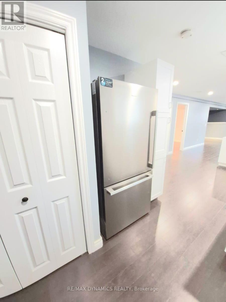 12 Vanier Drive, Welland, Ontario  L3B 1A2 - Photo 5 - X12530924