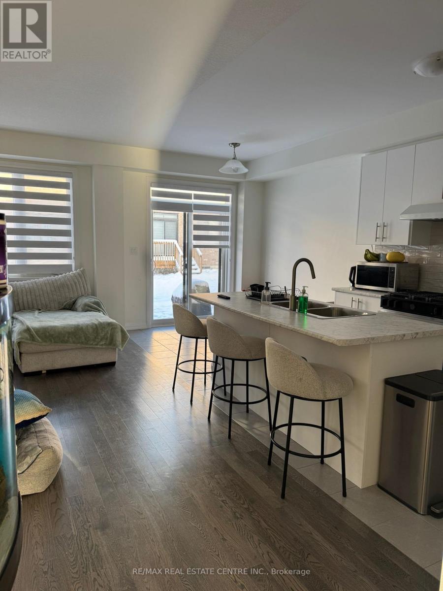 98 Granville Crescent, Haldimand, Ontario  N3W 0J5 - Photo 4 - X12534064