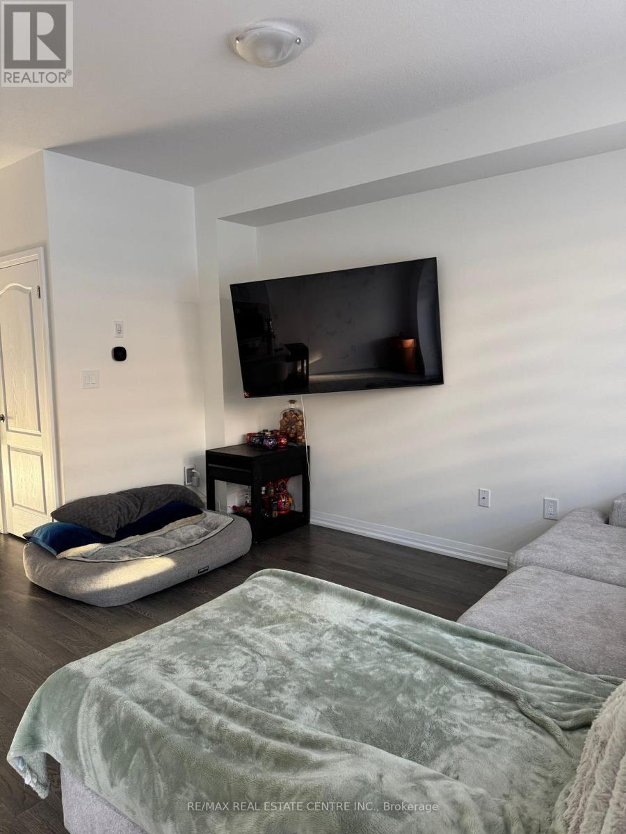 98 Granville Crescent, Haldimand, Ontario  N3W 0J5 - Photo 6 - X12534064