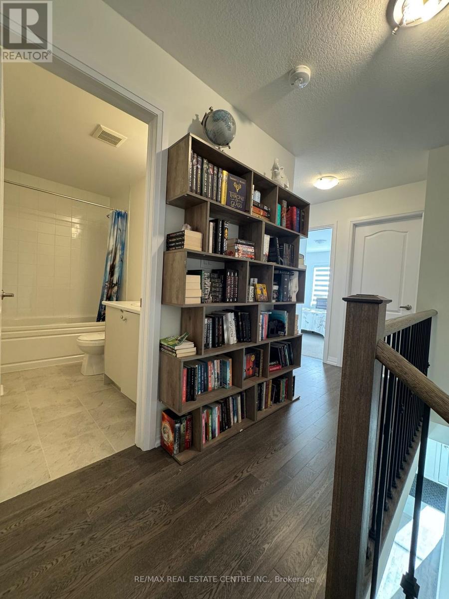 98 Granville Crescent, Haldimand, Ontario  N3W 0J5 - Photo 8 - X12534064