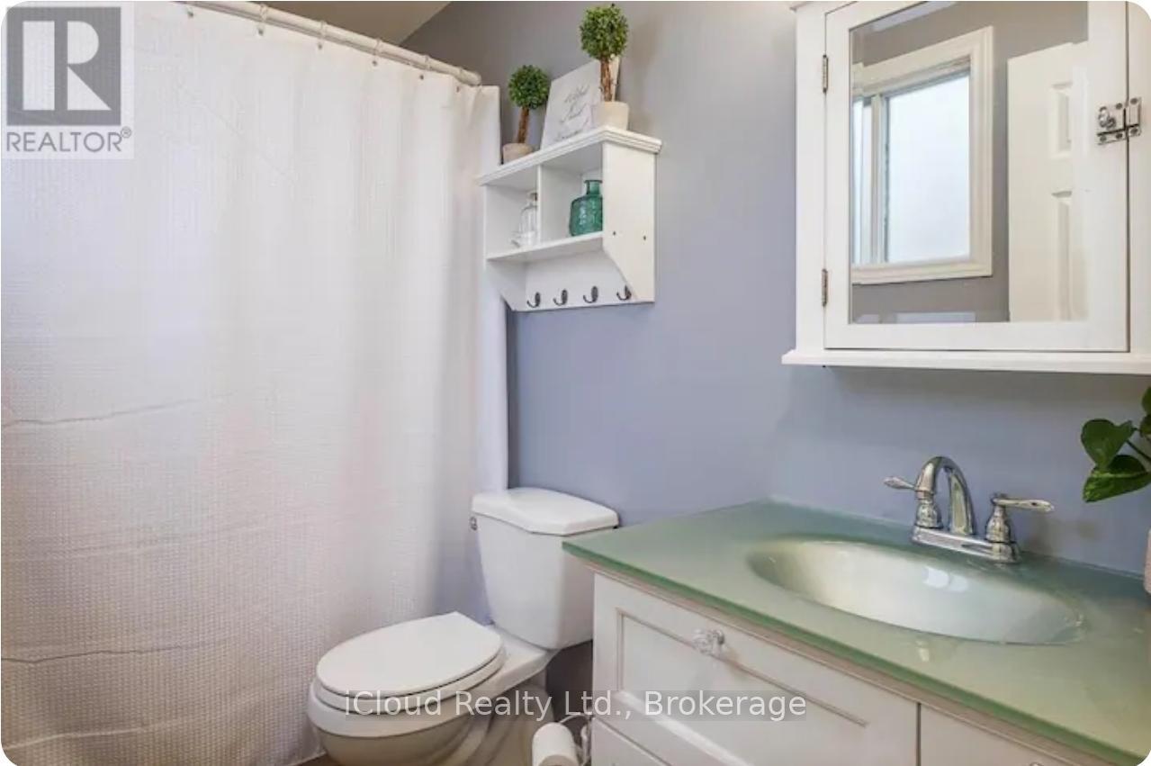 38 Stokes Road, St. Thomas, Ontario  N5R 5W7 - Photo 12 - X12534108