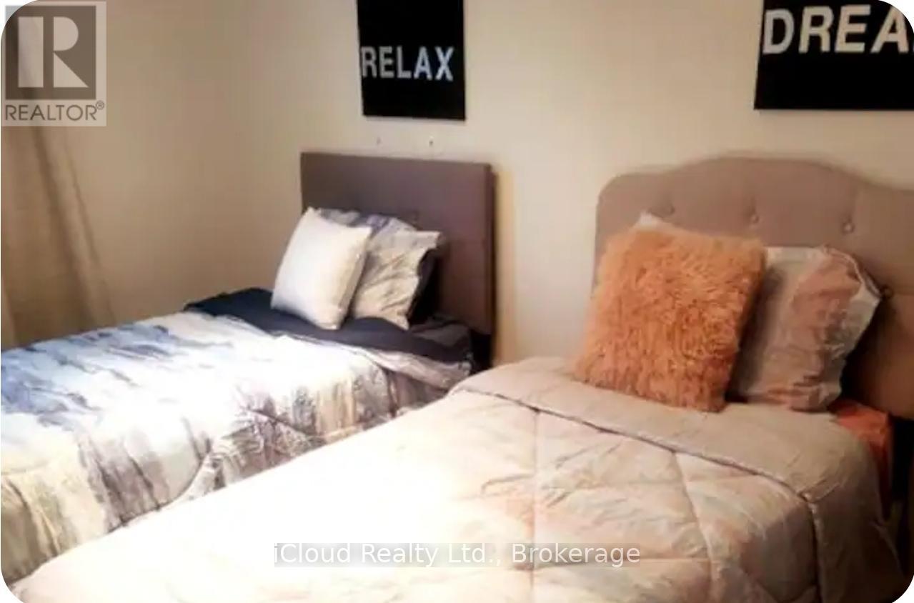 38 Stokes Road, St. Thomas, Ontario  N5R 5W7 - Photo 9 - X12534108