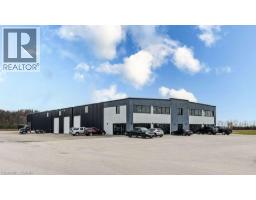 55 PROGRESS Drive E Aylmer