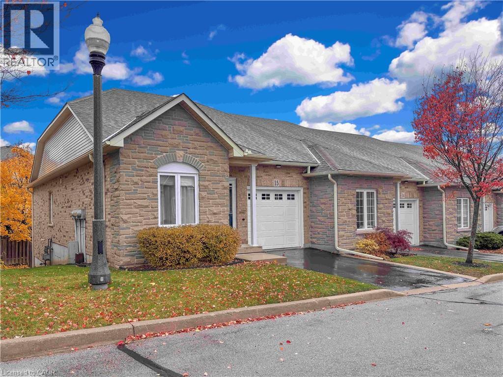 566 Southridge Drive Unit# 15, Hamilton, Ontario L9C 7W5 - Photo 3 - 40787195