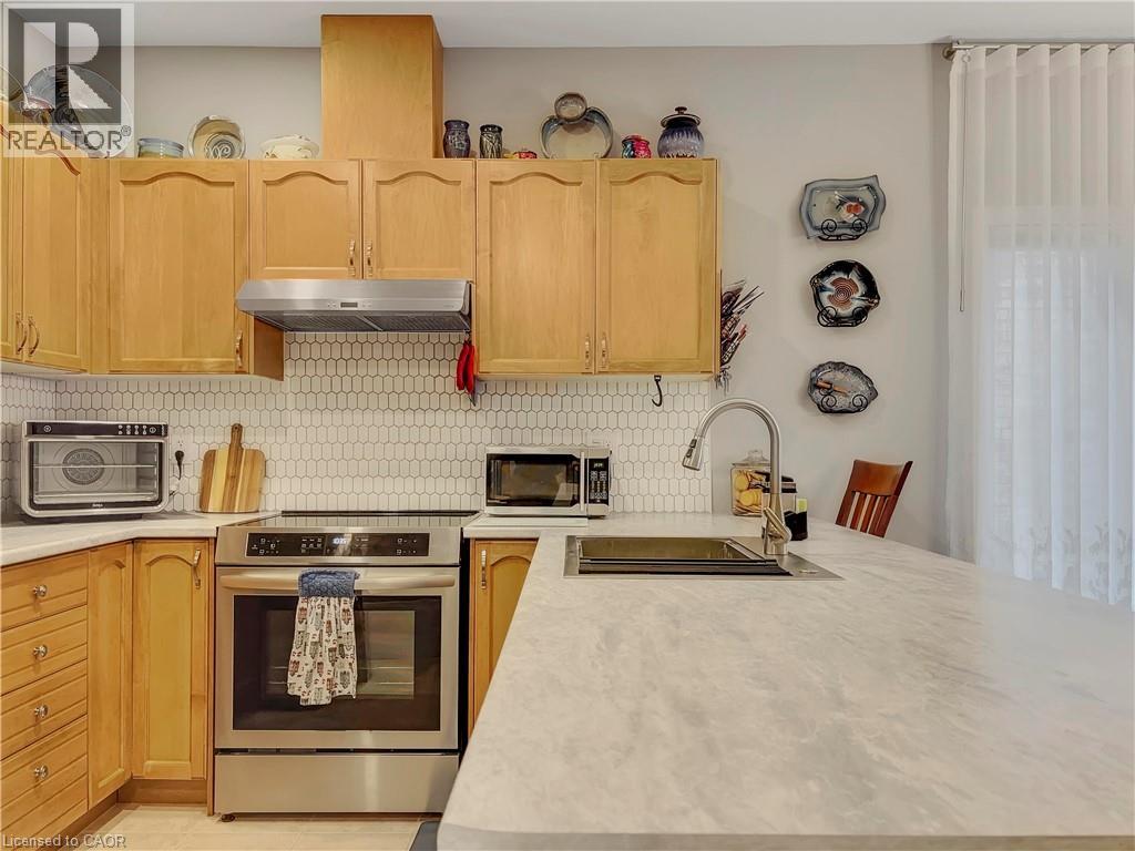 566 Southridge Drive Unit# 15, Hamilton, Ontario L9C 7W5 - Photo 9 - 40787195