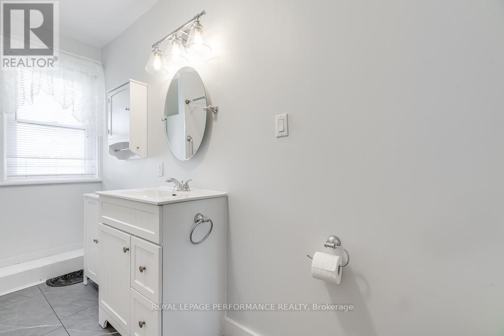 7 Spruce Street, South Glengarry, Ontario  K0C 1N0 - Photo 15 - X12534254