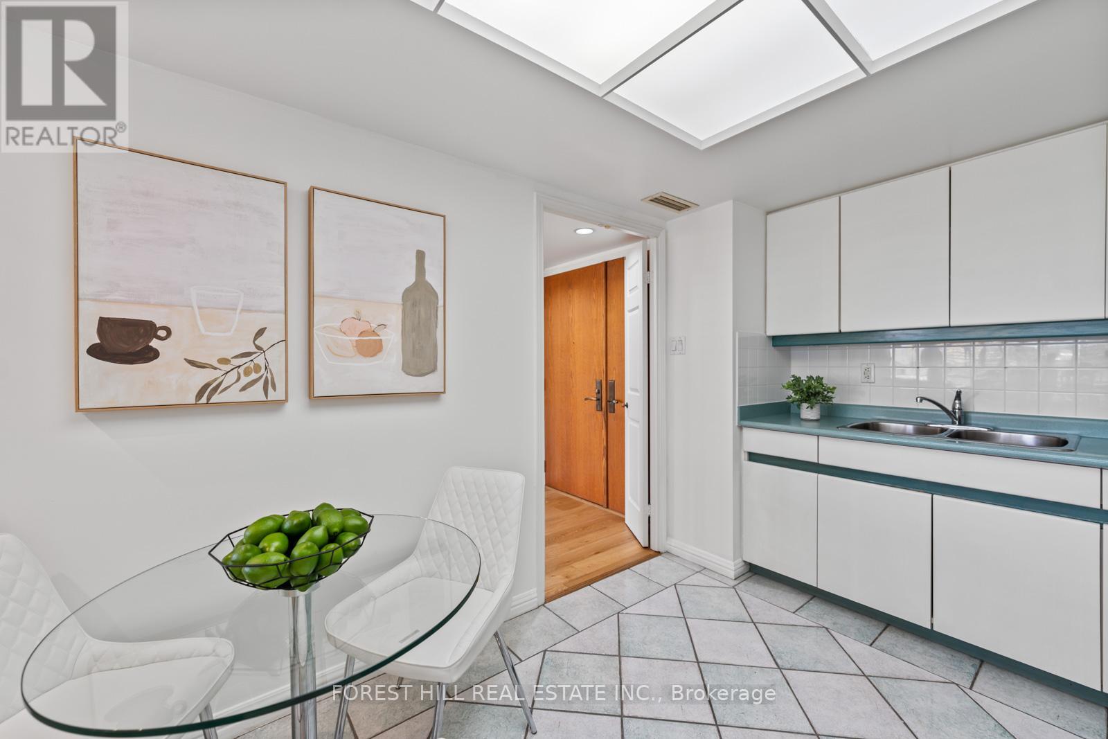 417 - 3900 Yonge Street, Toronto, Ontario  M4N 3N6 - Photo 11 - C12426048