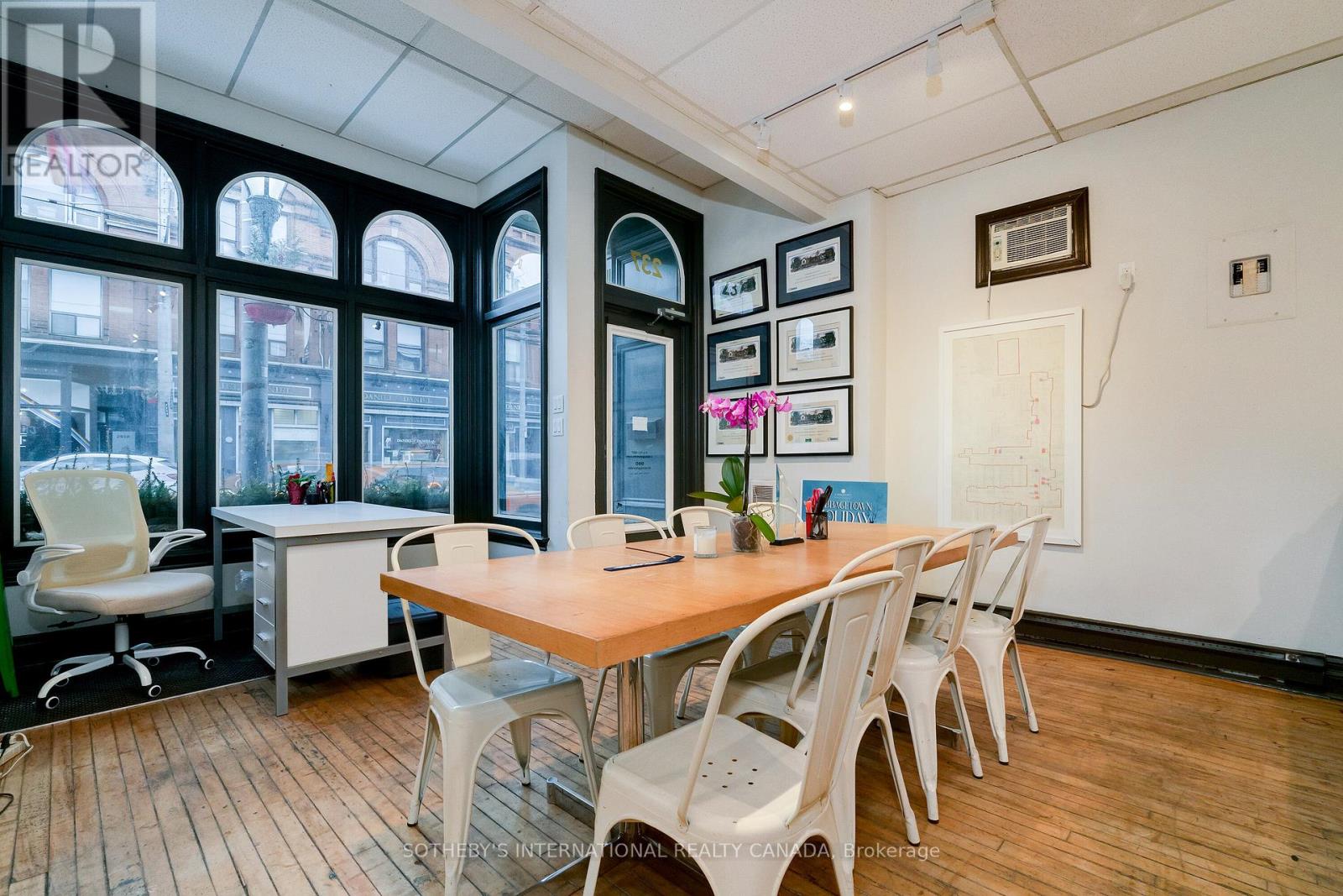 237 Carlton Street, Toronto, Ontario  M5A 2L2 - Photo 7 - C12534122