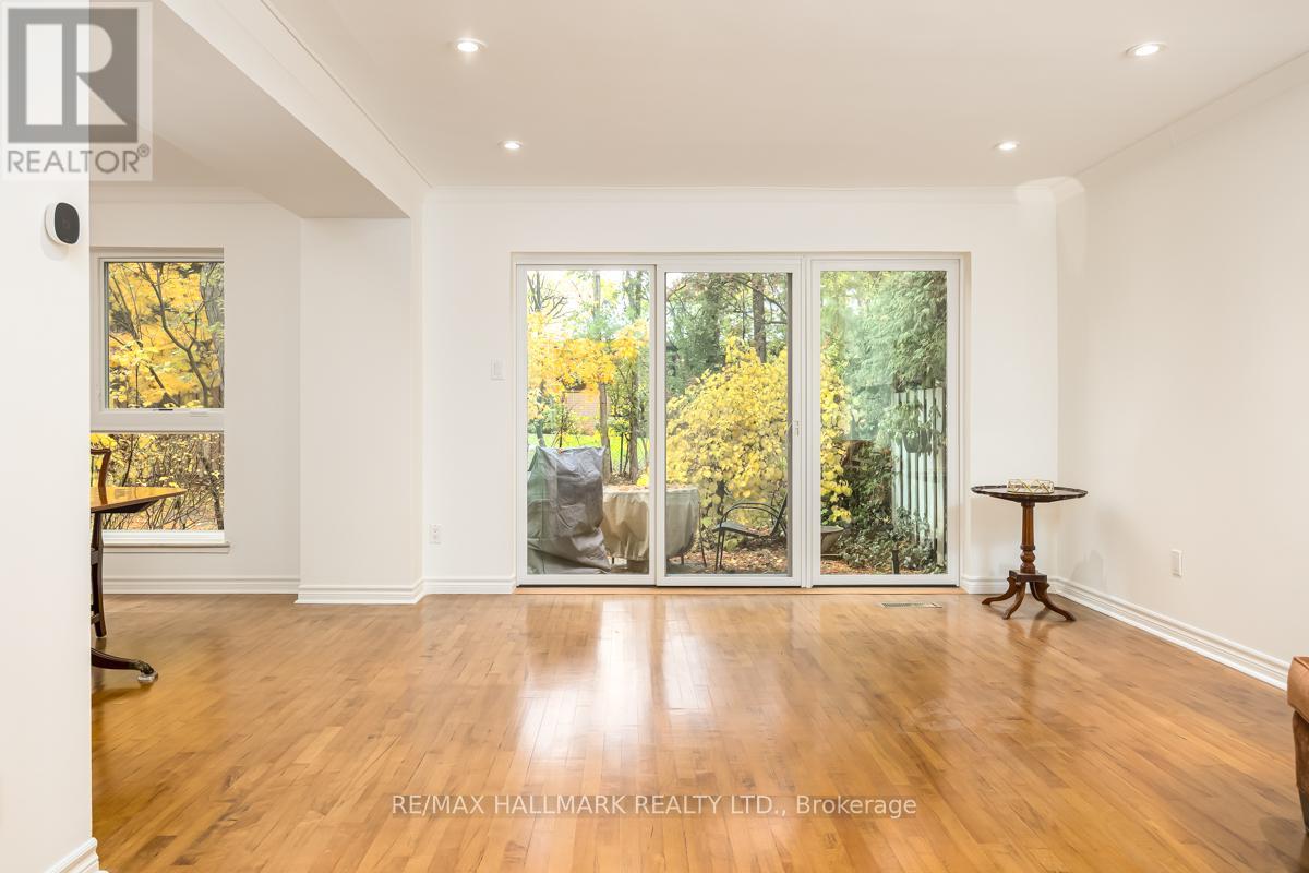 136 - 48 Crimson Millway, Toronto, Ontario  M2L 1T6 - Photo 3 - C12534260