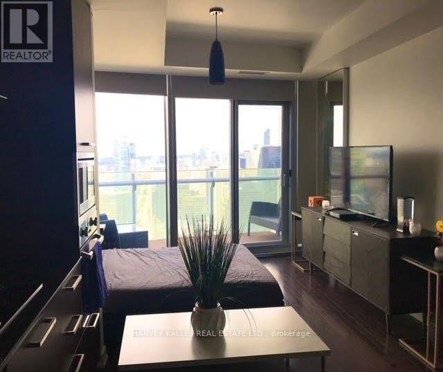 5708 - 12 York Street, Toronto, Ontario  M5J 0A1 - Photo 2 - C12534264