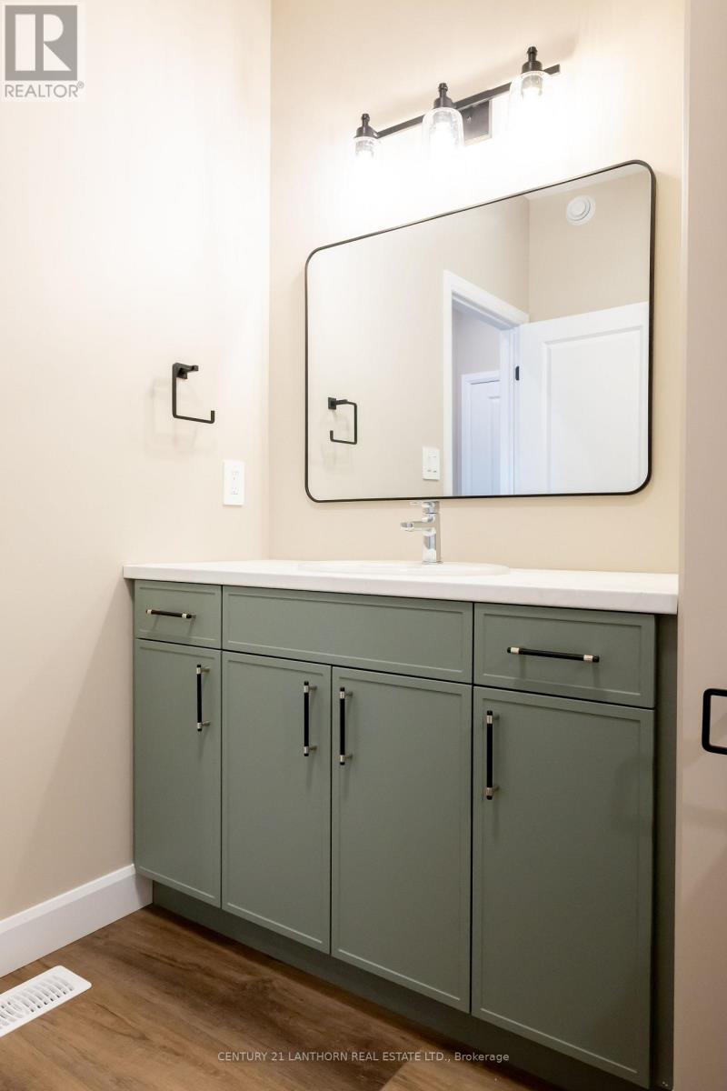 60 Hastings Park Drive, Belleville, Ontario  K8P 0H7 - Photo 21 - X12396269