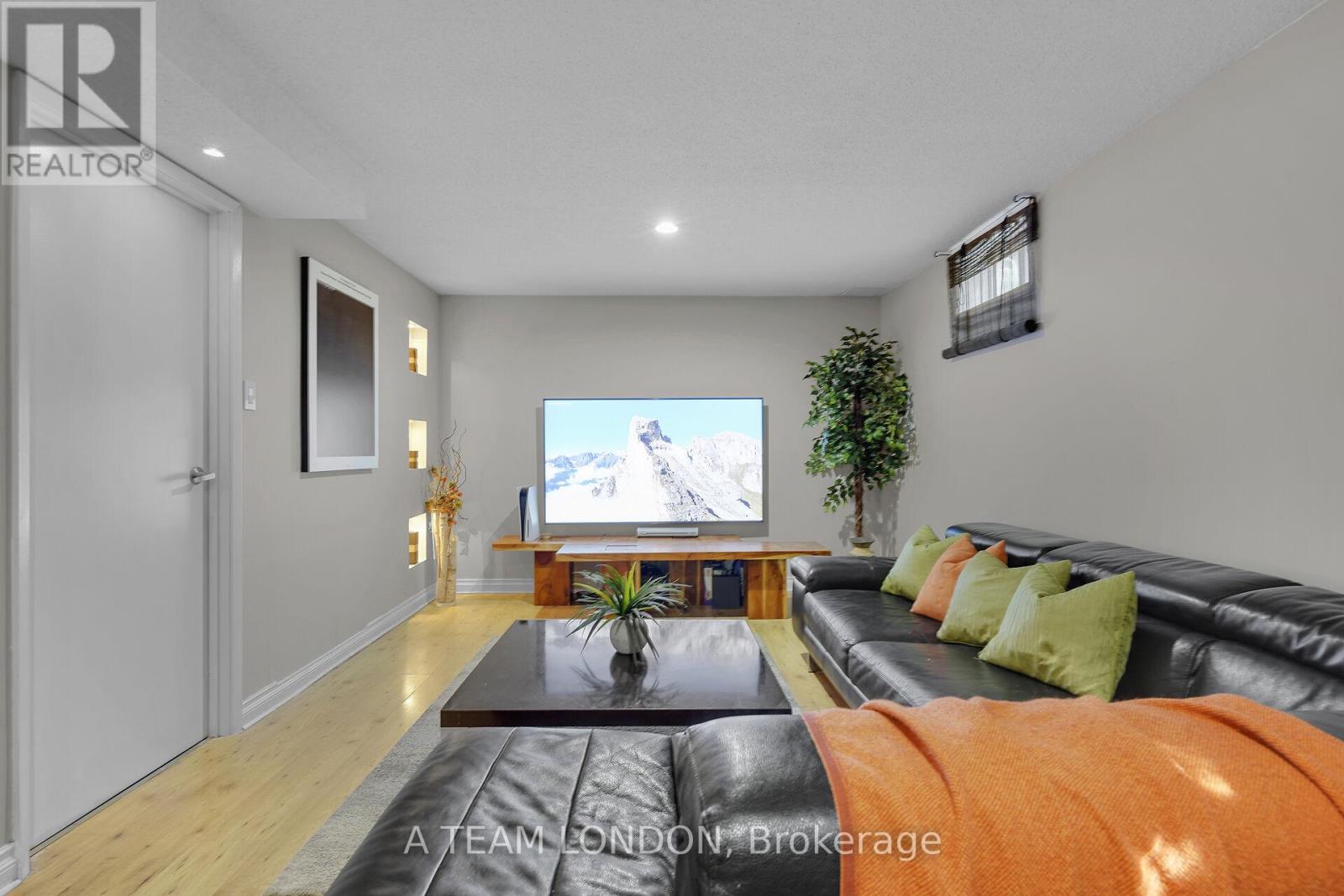 82 - 120 Centre Street, London South, Ontario N6J 4X4 - Photo 25 - X12459869