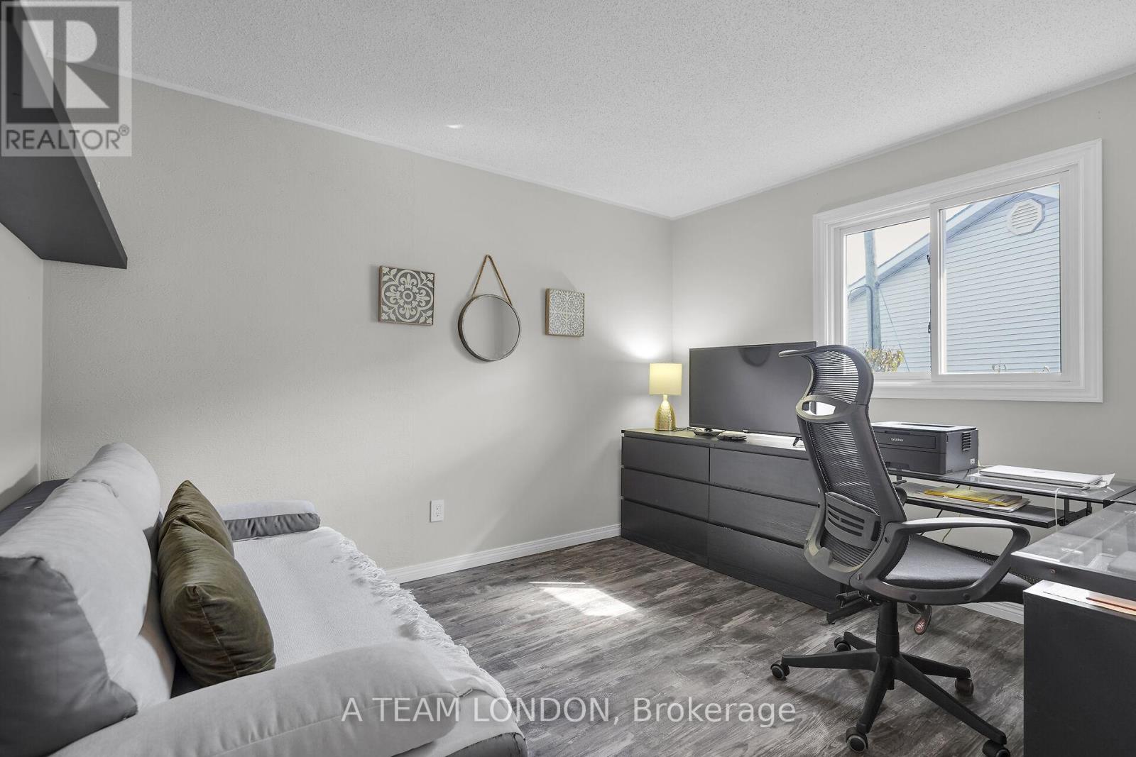 82 - 120 Centre Street, London South, Ontario N6J 4X4 - Photo 21 - X12459869