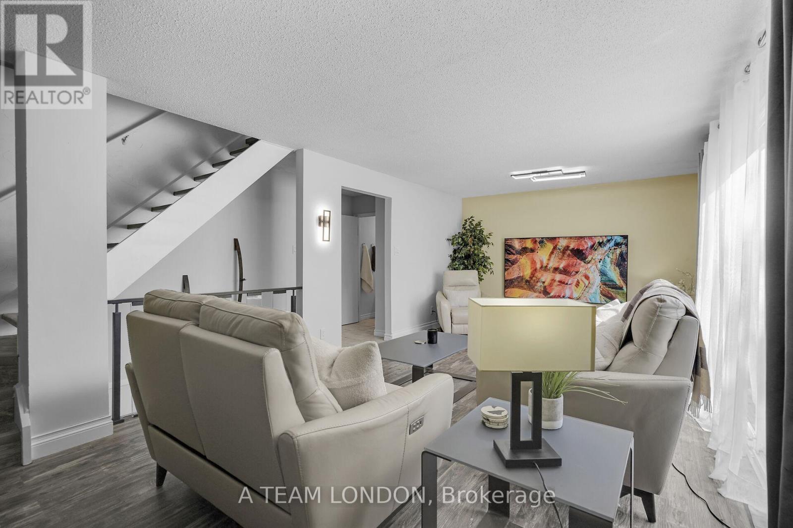 82 - 120 Centre Street, London South, Ontario N6J 4X4 - Photo 13 - X12459869