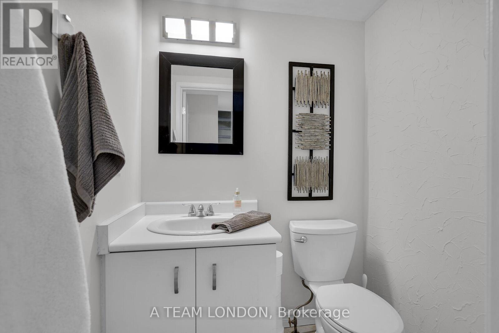 82 - 120 Centre Street, London South, Ontario N6J 4X4 - Photo 14 - X12459869