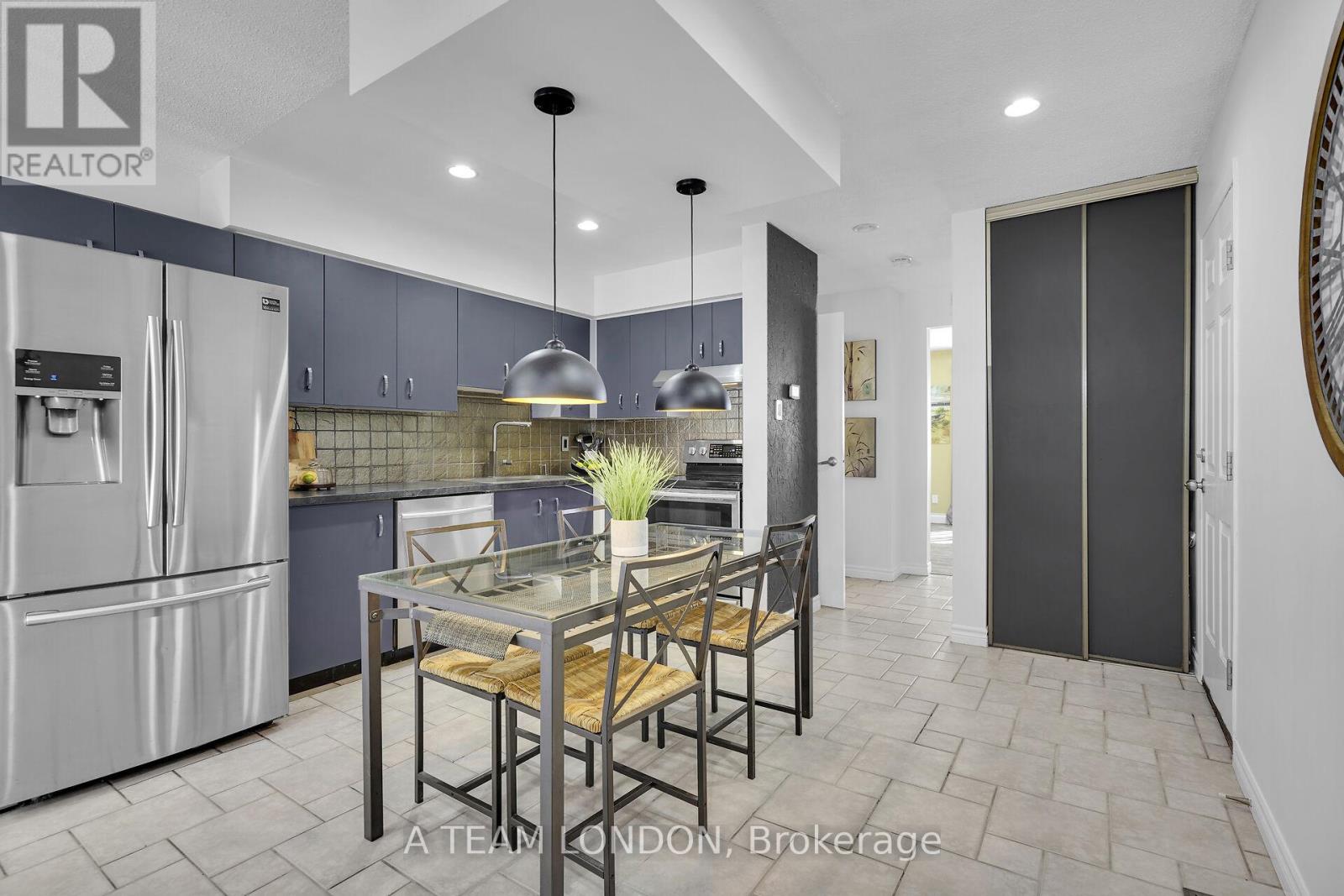 82 - 120 Centre Street, London South, Ontario N6J 4X4 - Photo 4 - X12459869