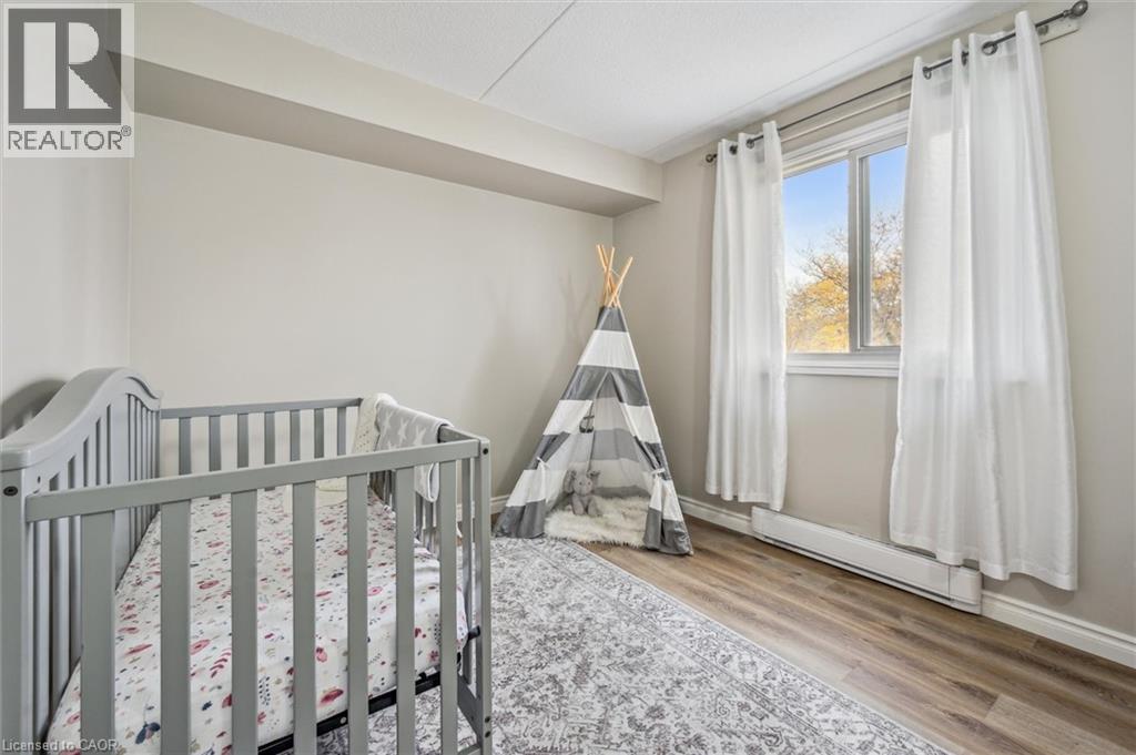 321 Northlake Drive Unit# 6, Waterloo, Ontario  N2V 1Z1 - Photo 13 - 40787552