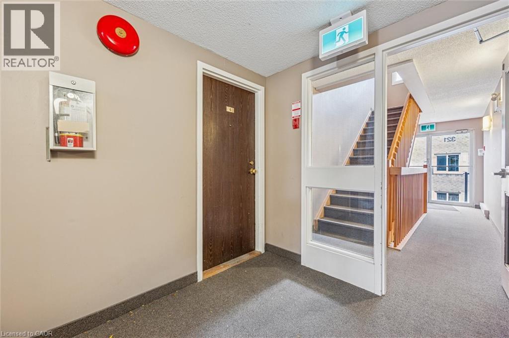 321 Northlake Drive Unit# 6, Waterloo, Ontario  N2V 1Z1 - Photo 5 - 40787552
