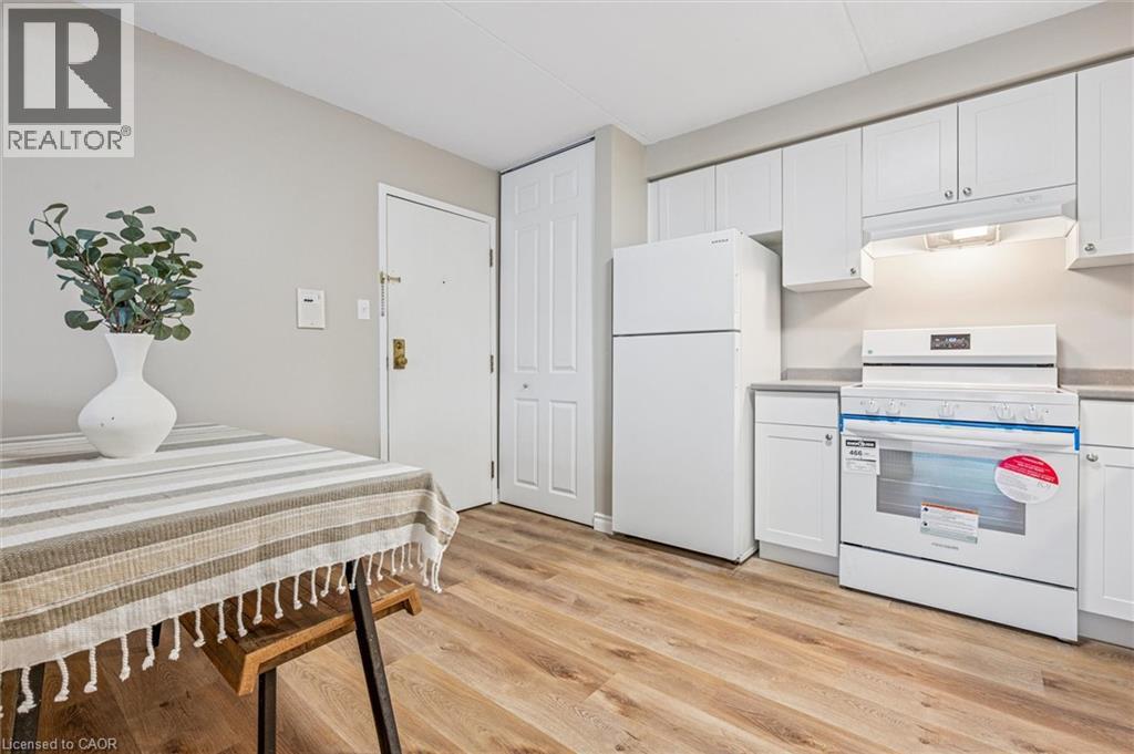 321 Northlake Drive Unit# 6, Waterloo, Ontario  N2V 1Z1 - Photo 7 - 40787552