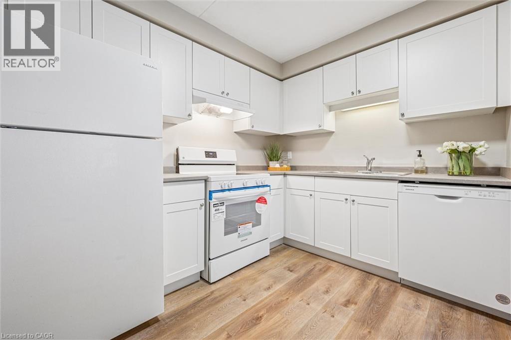 321 Northlake Drive Unit# 6, Waterloo, Ontario  N2V 1Z1 - Photo 9 - 40787552