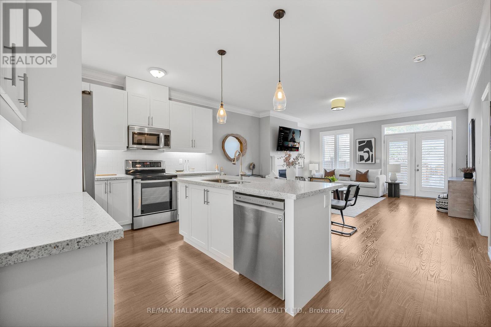 43 Washburn Path, Clarington, Ontario  L1E 0J7 - Photo 7 - E12534304