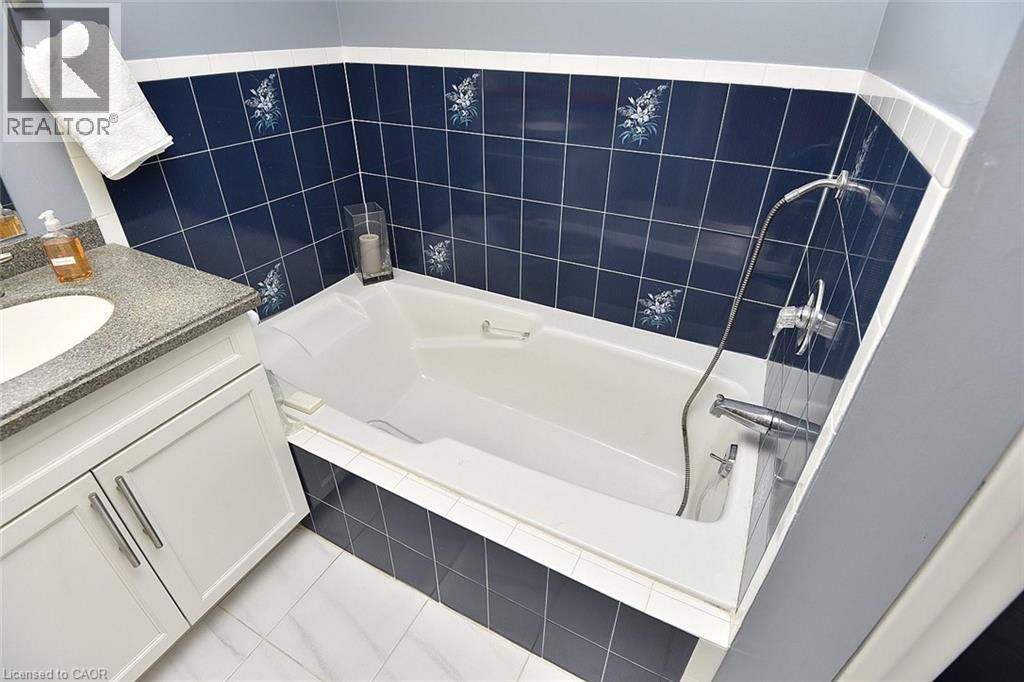 644 Upper Paradise Road Unit# 20, Hamilton, Ontario  L9C 7K8 - Photo 26 - 40757735